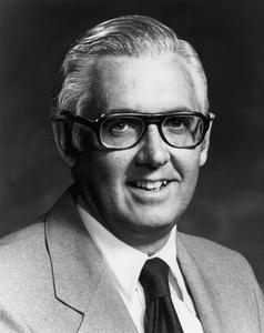 Noel J. Richards, Chancellor of the University of Wisconsin-La Crosse