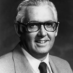 Noel J. Richards, Chancellor of the University of Wisconsin-La Crosse