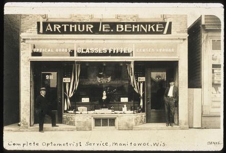 Arthur Benke, optometrist