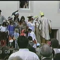 Auchtermuchty Festival Pageant 1986 : concluding song, "Fife's Got Everything" (video)