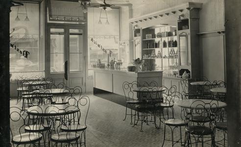 Bostwick's Confectionery, Waukesha, dining area