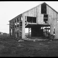 Paddock's Lake farm - old barn