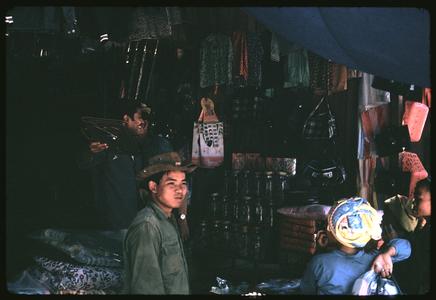 Xayabury : tribal people shopping