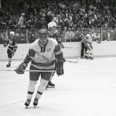 Mike Eaves on the ice