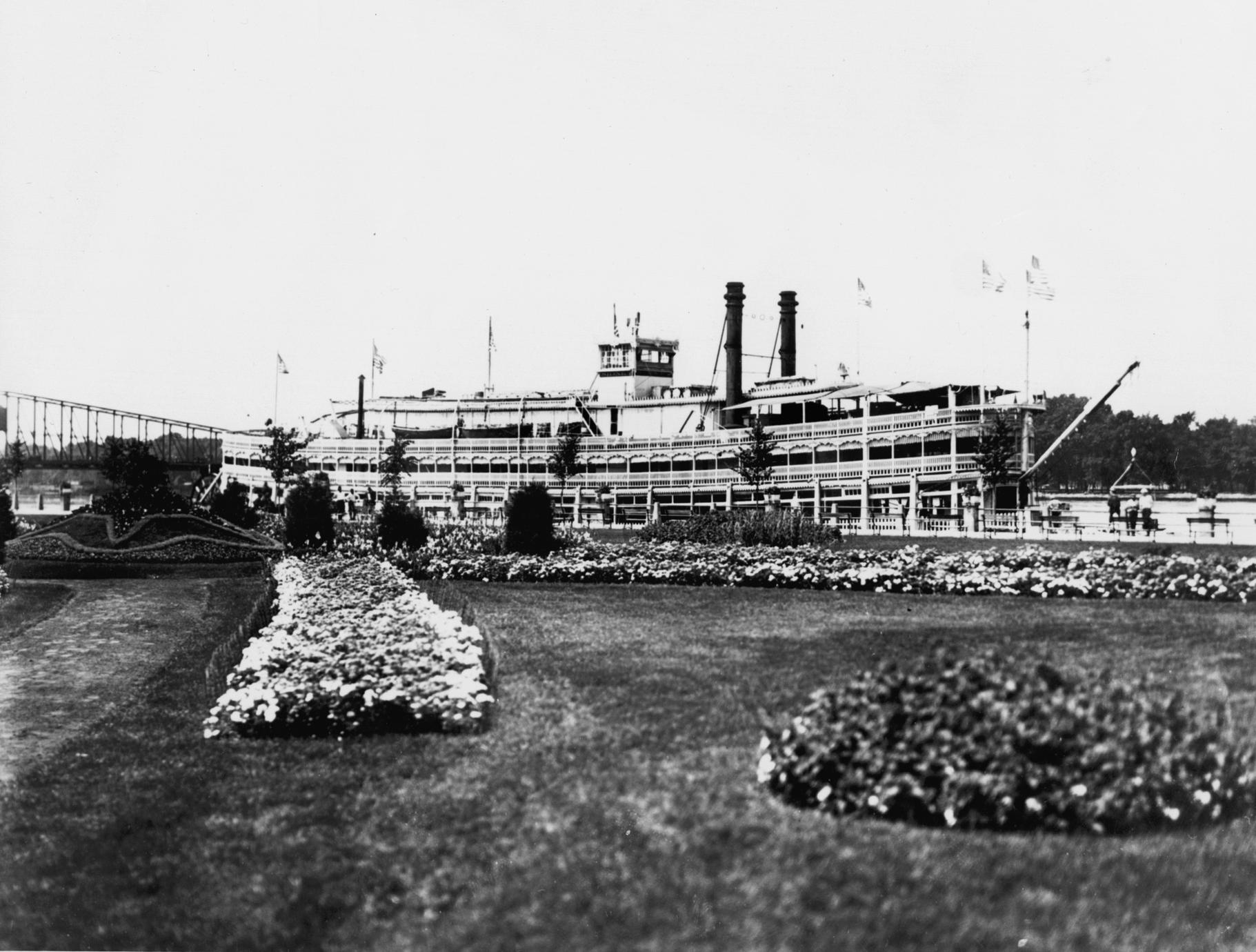 ‎La Crosse Waterfronts UWDC UWMadison Libraries