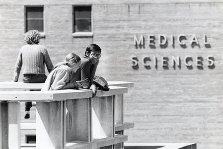 Students in front of Medical Sciences