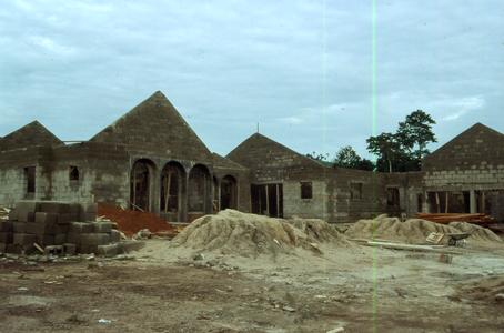 House under construction in Iloko