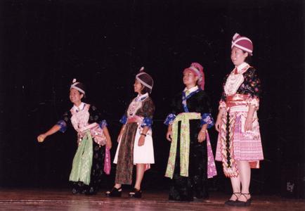 Hmong American Student Association performers