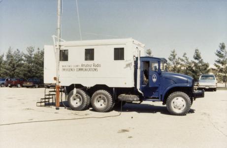 Amateur radio emergency communications vehicle
