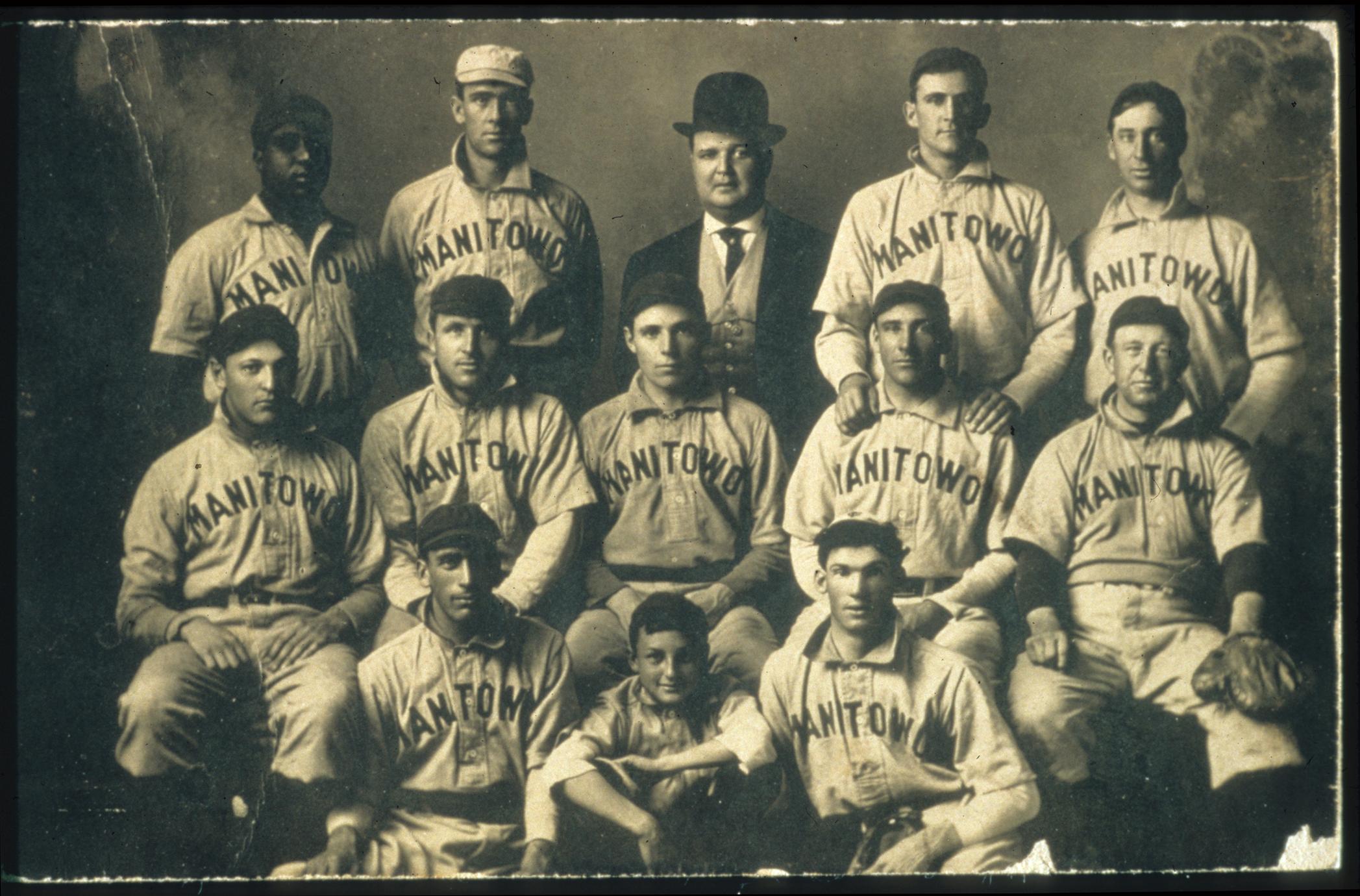 Manitowoc baseball 1900 - UWDC - UW-Madison Libraries