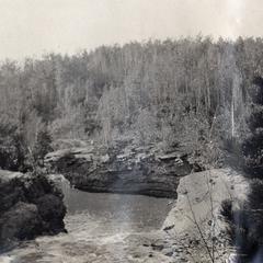 Lower falls on the Amnicon River