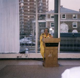 Hazel Symonette wins 2004 UW-Madison Woman of Color Award