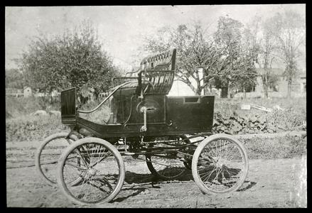 "Horseless carriage," before 1901