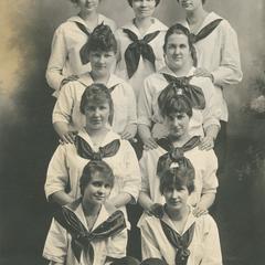 Women's basketball team, 1918