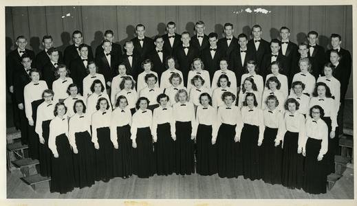 Stout Symphonic Singers group photograph
