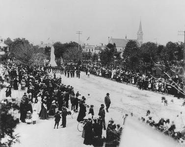 Dedication of the Civil War Soldiers Monument in the center of Washington Street