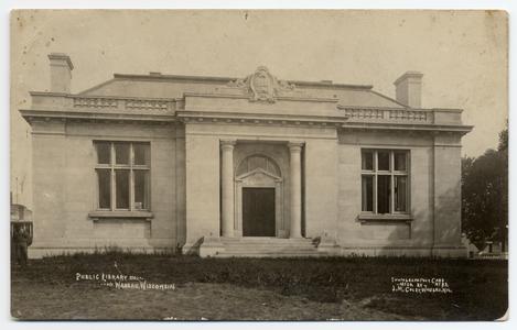 Postcard of Wausau Public Library, 1909