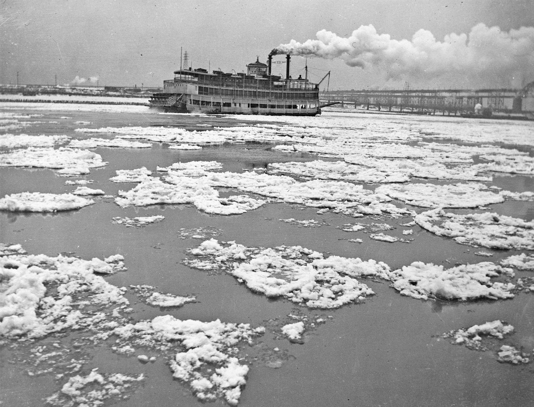 Idlewild (Packet/Excursion boat, 19141948) UWDC UWMadison Libraries