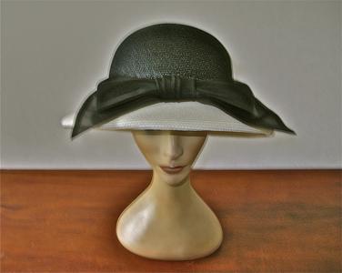 Straw picture hat
