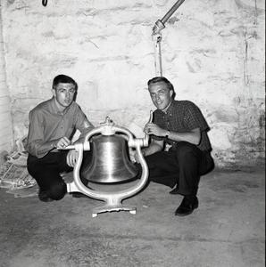 Students with victory bell