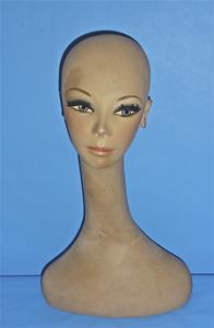 Mannequin made of moulded plastic coated with fiberglass