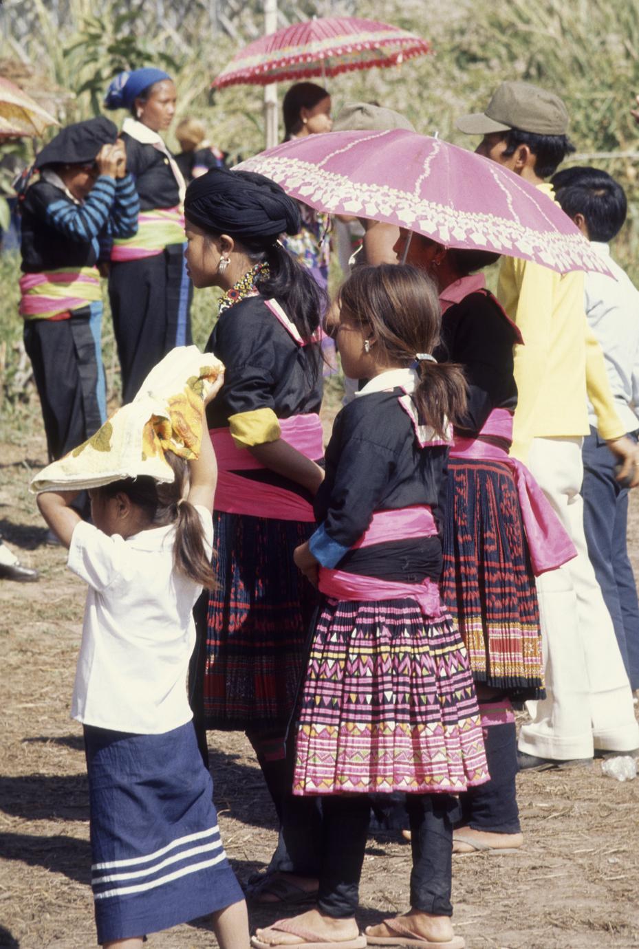 ‎Hmong New Year - UWDC - UW-Madison Libraries