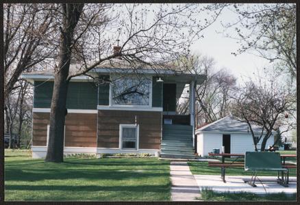 Henry Niedecker's river house