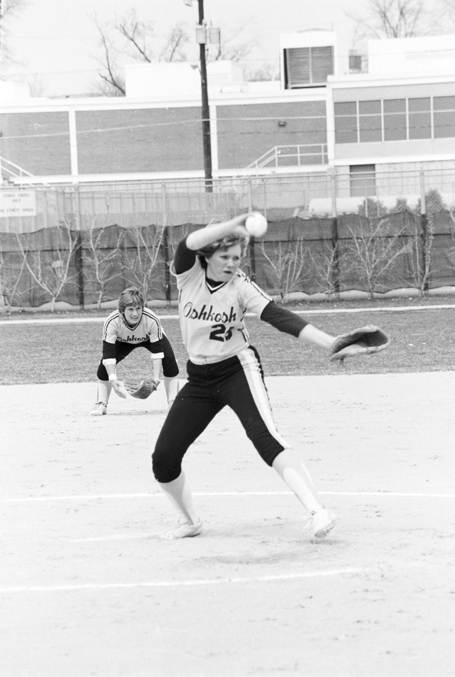 ‎Women's softball game UWDC UWMadison Libraries