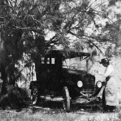 Gros-Oma with Aldo's Model T Ford