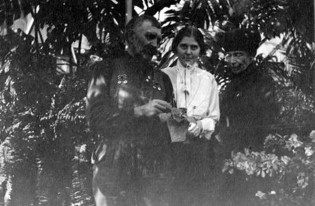 Julius Fitzke, Edith, and Clara in Burlington greenhouse