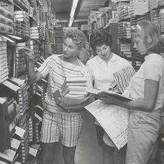 Students purchasing textbooks
