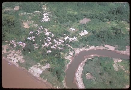 Air views--return to Huayxay with Mekong River