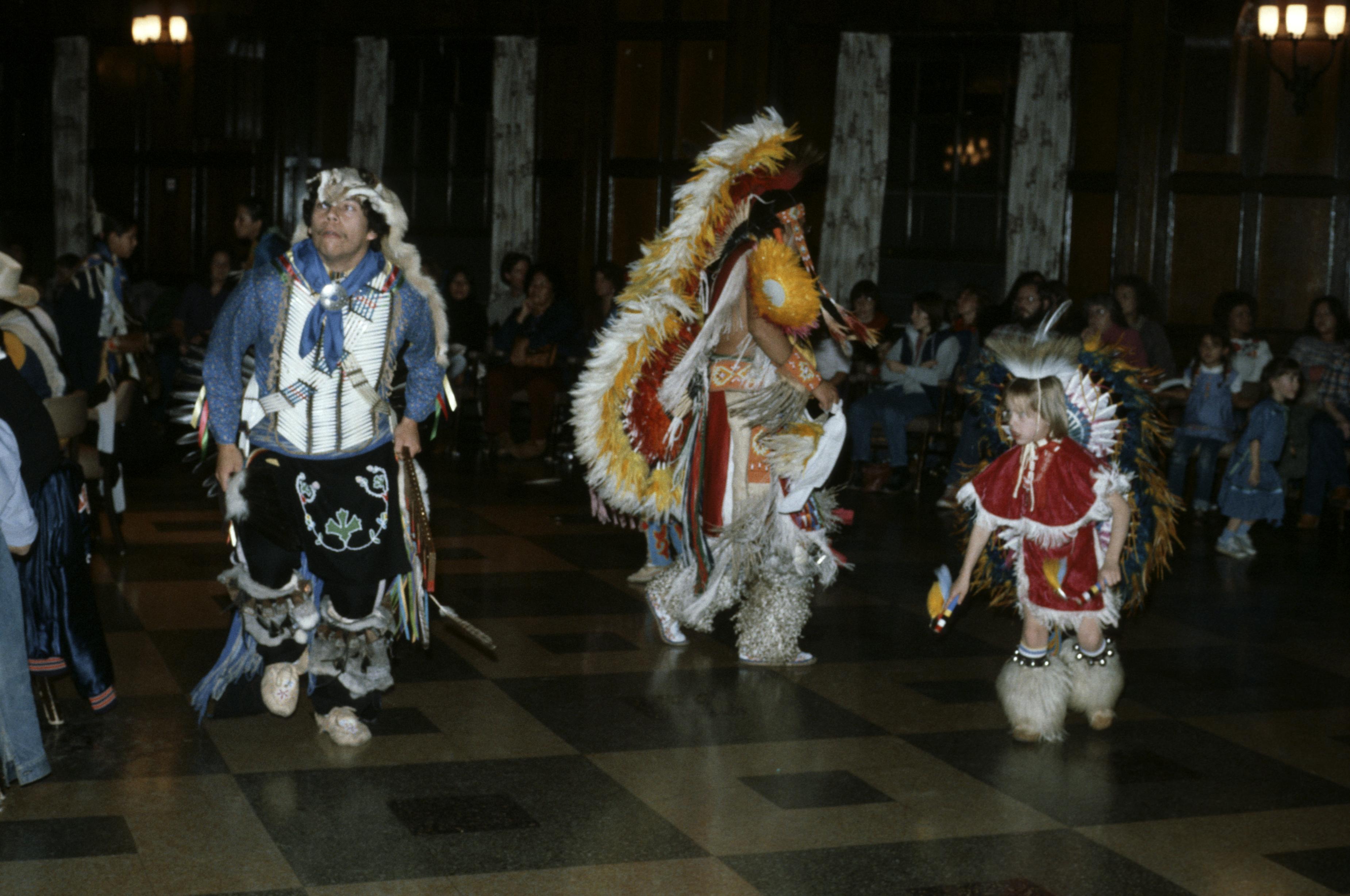 Wunk Sheek Pow-Wow - UWDC - UW-Madison Libraries