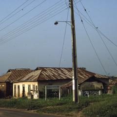 Ipetumodu houses
