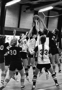 Women's Basketball team in action, UW Fond du Lac