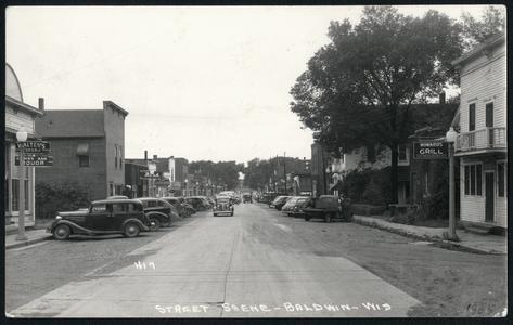Baldwin Street Scene