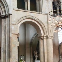 Rochester Cathedral nave arcade and tribune at crossing