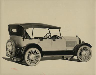 A circa 1922 Nash
