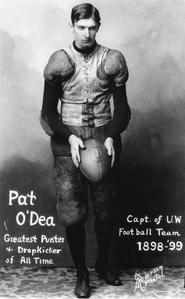 Pat O'Dea, captain of UW football team