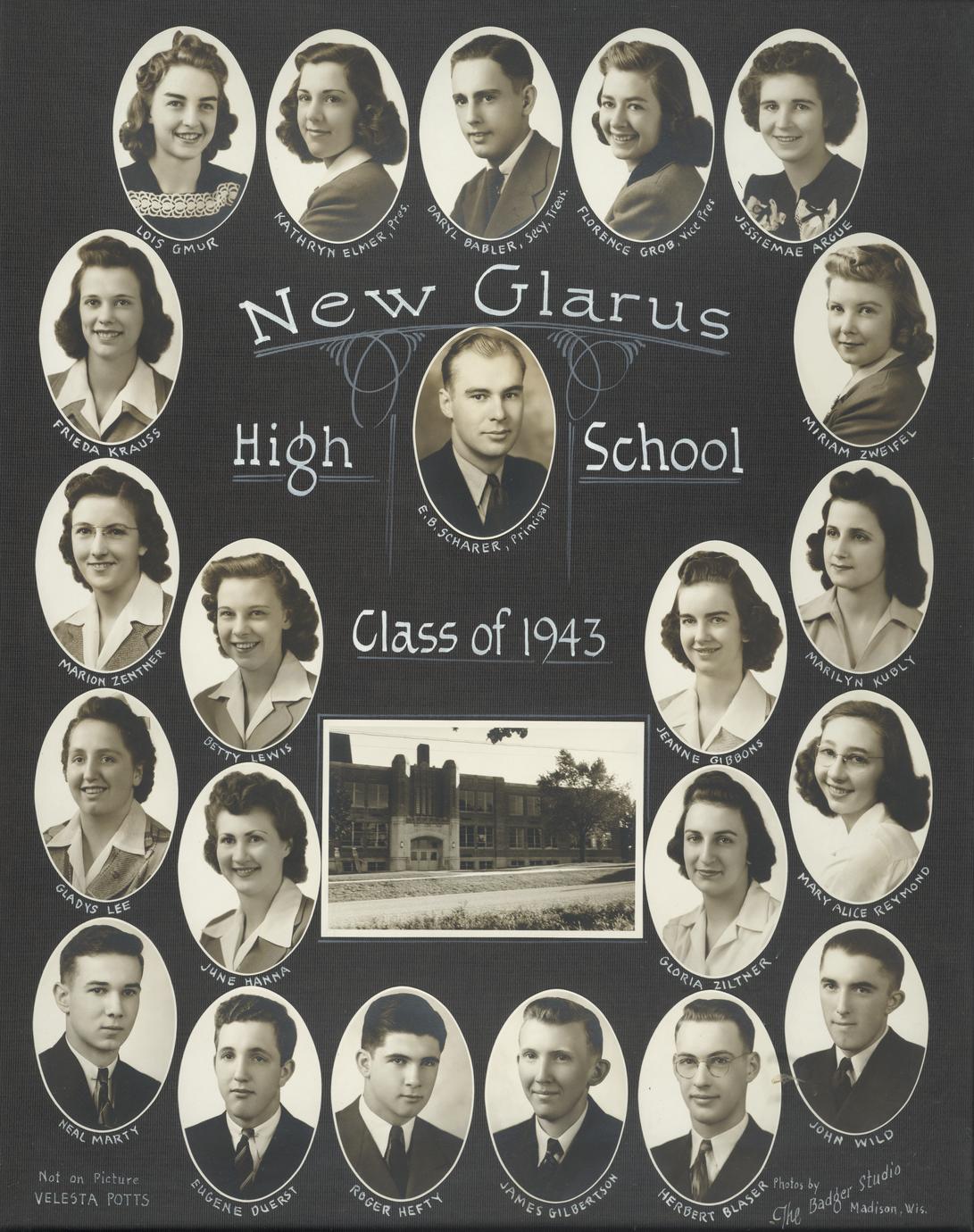 1943 New Glarus High School graduating class