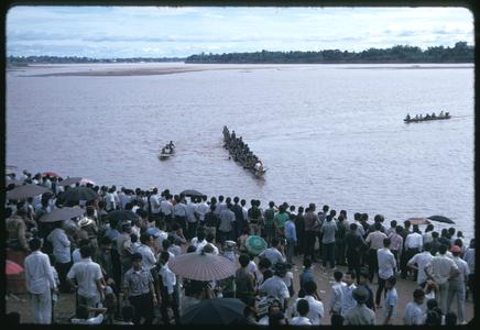Boat races : general view with boats in distance