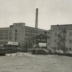 Hamilton Manufacturing Company on September 26, 1951 at 3 : 00 p.m.