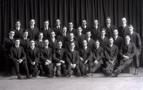 Fraternity Alpha Chi Sigma, 1915