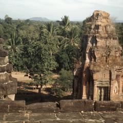 Bakong : view from tower showing Prasat and Phnom Krom