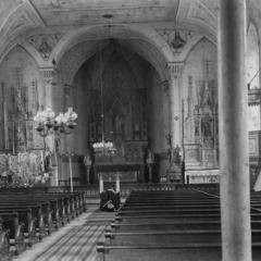 Interior photo of St. Thomas Church