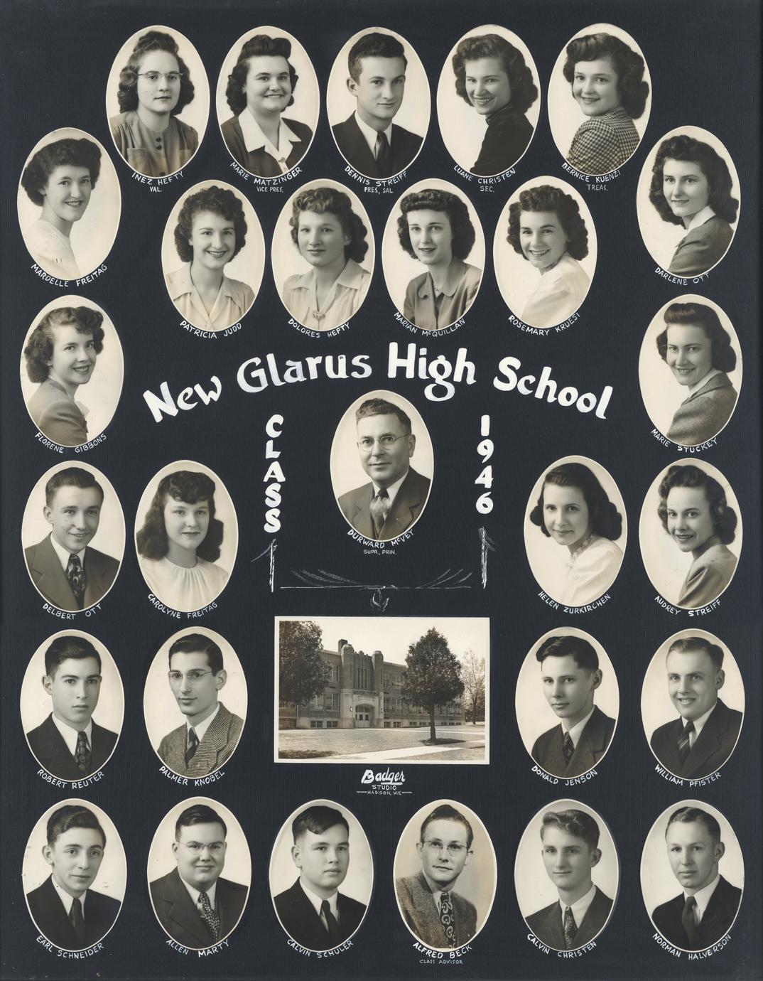 1946 New Glarus High School graduating class