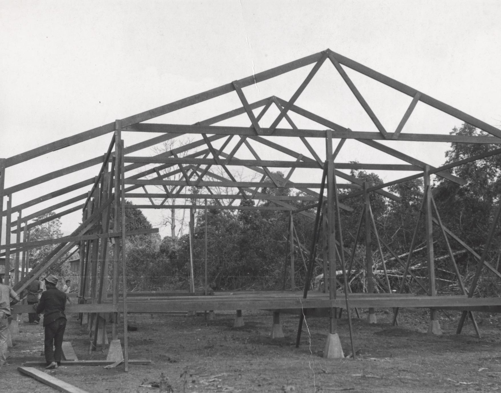 Construction of the school at the village of Nong E-oi, Houei Kong Cluster in Attapu Province