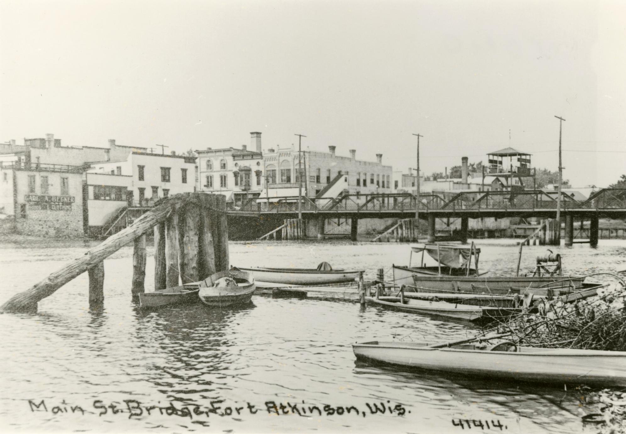 Boats at Main Street bridge