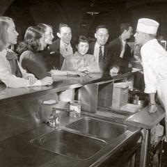 Chinese and U.S. students ordering food