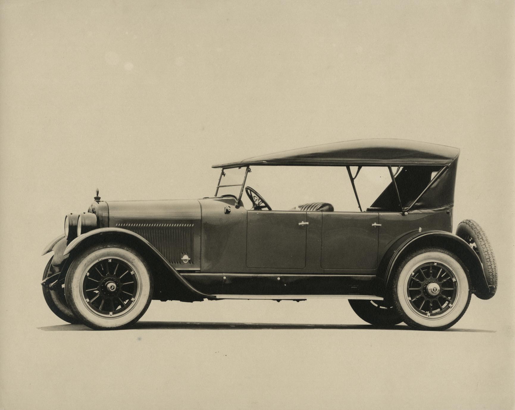 ‎A 1922 LaFayette UWDC UWMadison Libraries